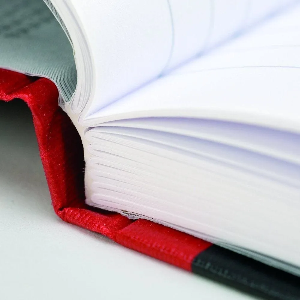 Cahier black n' red broché a4 192 pages ligné 8mm noir