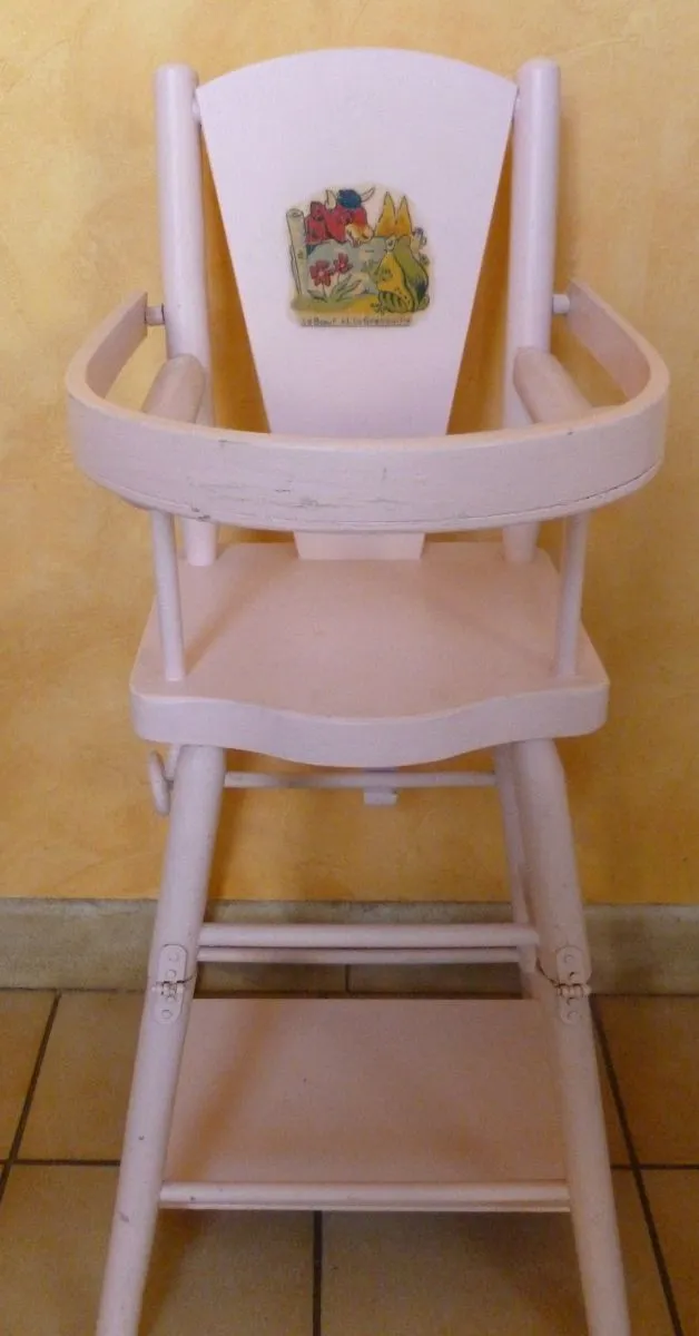 chaise de poupée