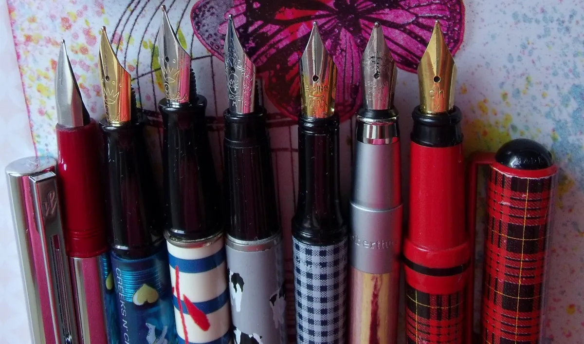 Stylos plume de marque lot de 7 